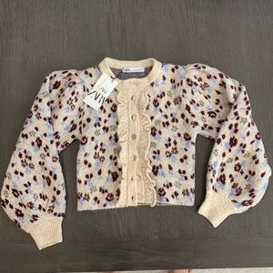 NEW Zara floral sweater